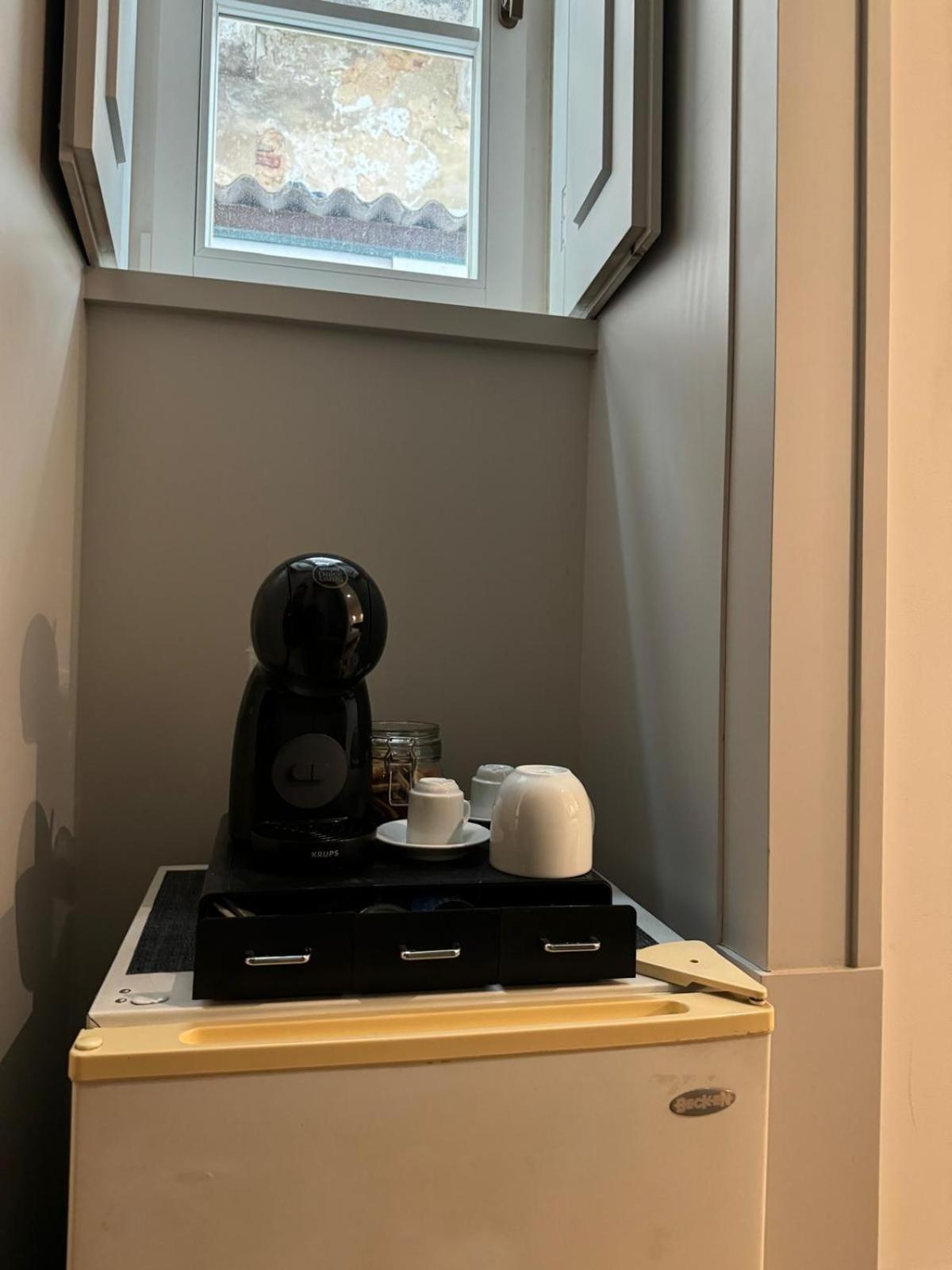 Double Room With Private Wc In Shared House In Downtown Lisboa Exterior foto